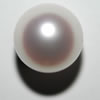 Akoya pearl round, 6 - 6,5mm, half drilled